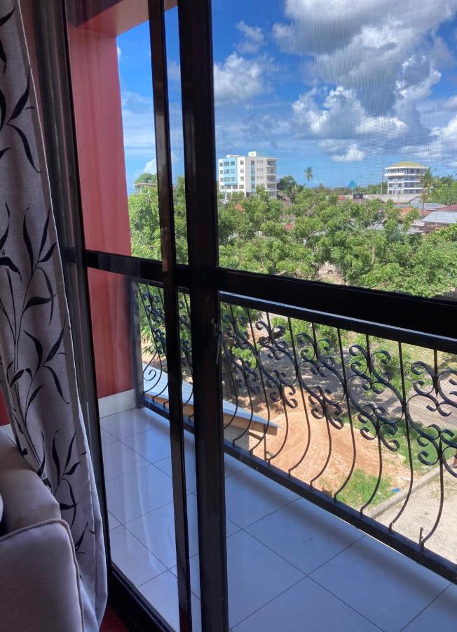 Apartament Thegatsbystyle By Jevas Dar es Salaam Zewnętrze zdjęcie